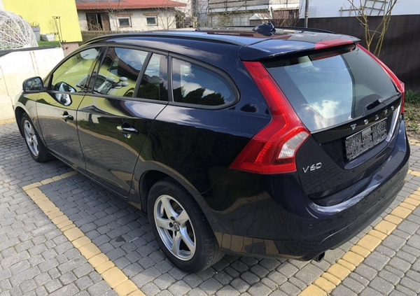 Volvo V60 cena 19900 przebieg: 197800, rok produkcji 2017 z Iłża małe 154